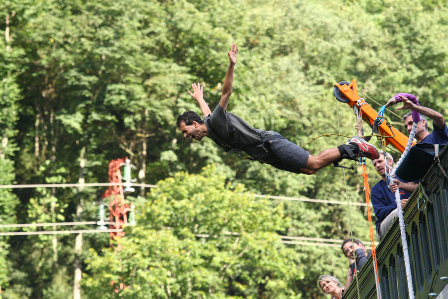 Article bungee jumping